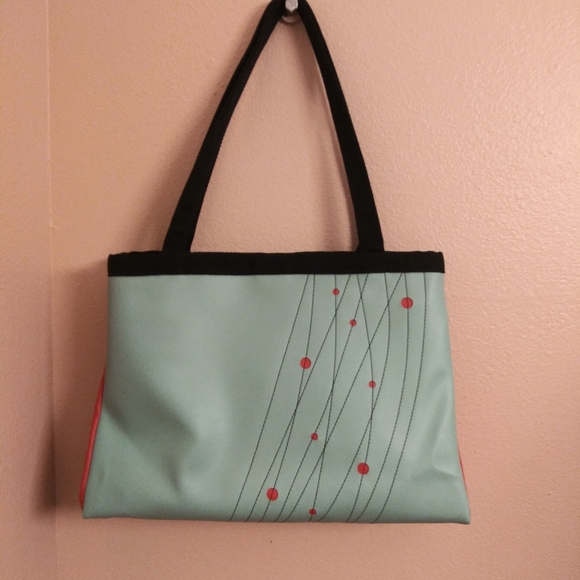 Holly Aiken Paspartou Coupe Medium Tote - Picture 9 of 10